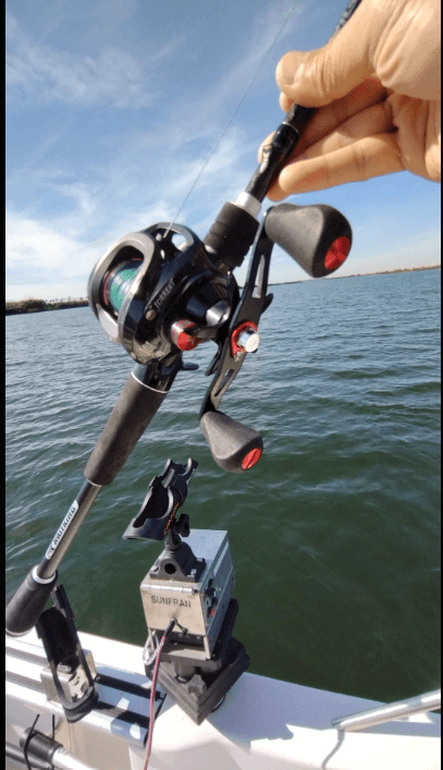 Can you use saltwater fishing line in freshwater? True fact about this  (2024)